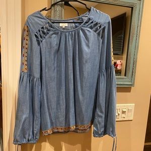 Long sleeve shirt